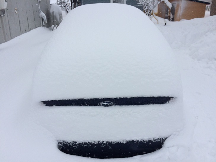 雪とレガシィ
